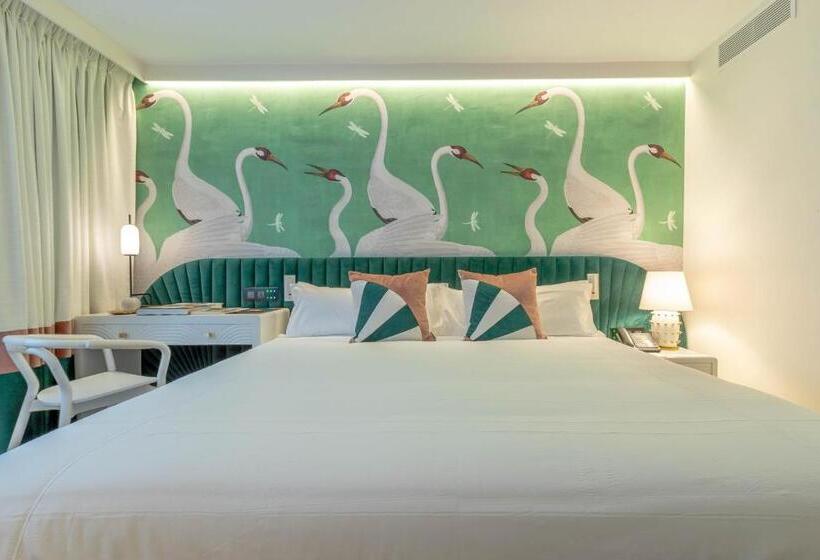 Habitación Superior, Claude Marbella