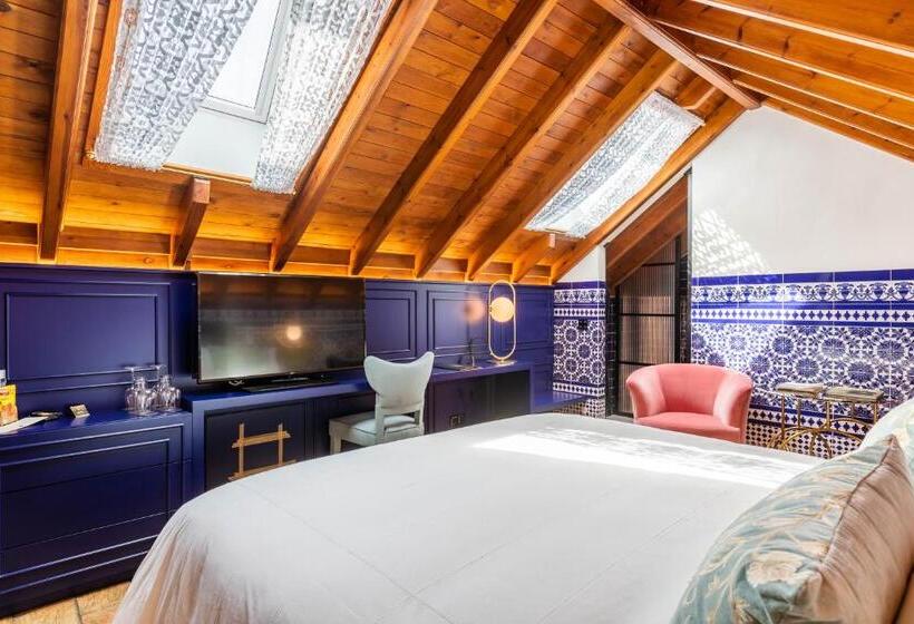 デラックスルーム, Claude Marbella