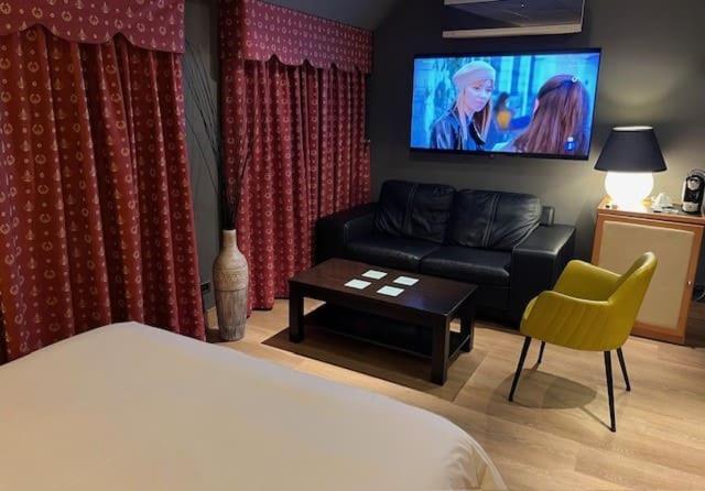 舒适型房间, Coto Real