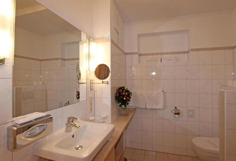 Номер Стандарт Вид на Озеро, Das Balance   Spa & Golf Hotel Am Wörthersee