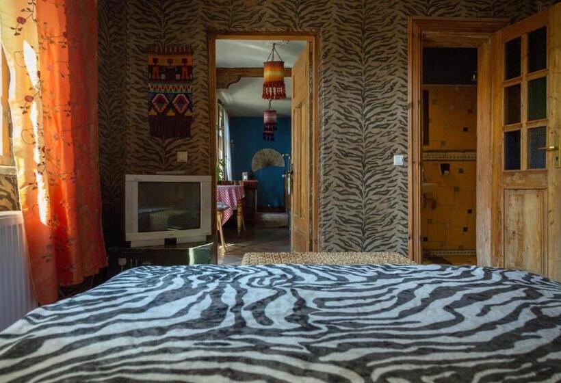 اتاق استاندارد, Fontaine Valhalla