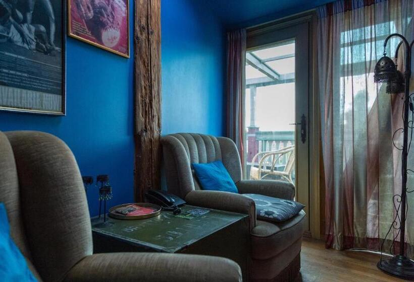 اتاق استاندارد, Fontaine Valhalla