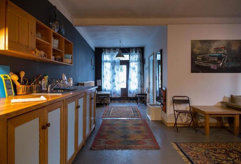 آپارتمان 1 خوابه همکف, Fontaine Valhalla