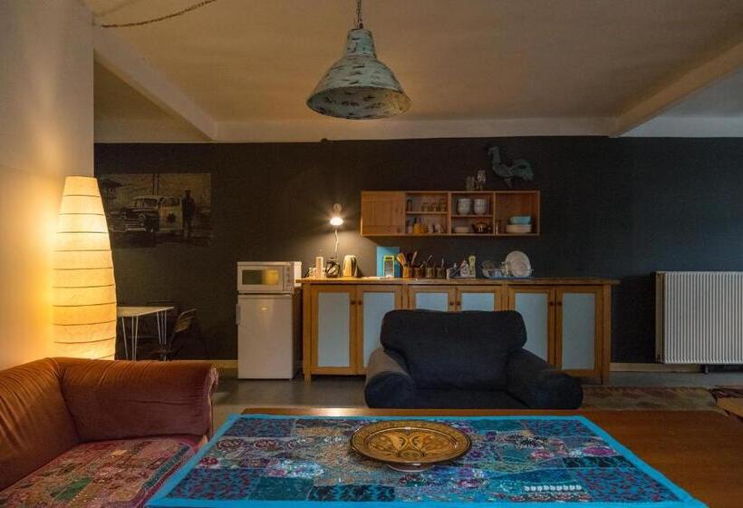 آپارتمان 1 خوابه همکف, Fontaine Valhalla