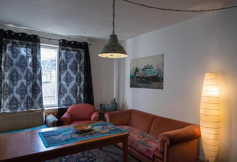 آپارتمان 1 خوابه همکف, Fontaine Valhalla