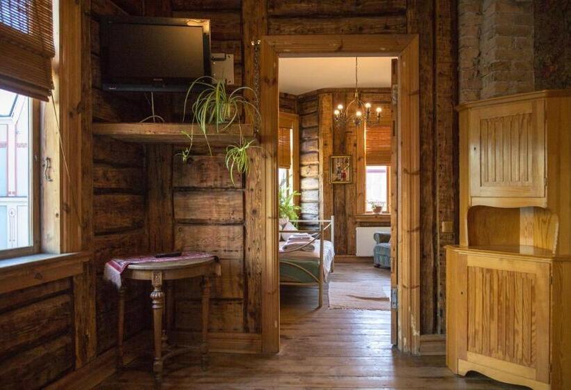 اتاق لوکس, Fontaine Valhalla