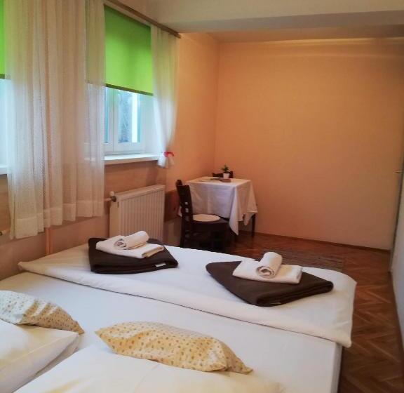 스탠다드 룸 공동 욕실, Guesthouse Arnika