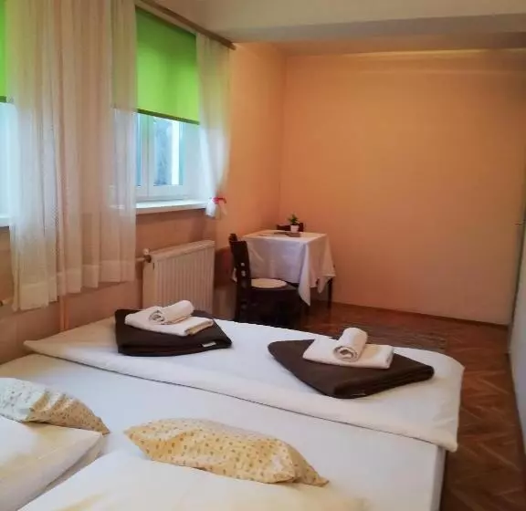 バス共有のスタンダードルーム, Guesthouse Arnika
