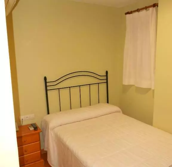 اتاق استاندارد یک نفره, Hostal Donaire