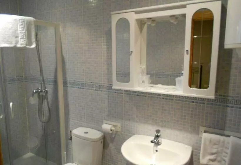 اتاق استاندارد یک نفره, Hostal Donaire