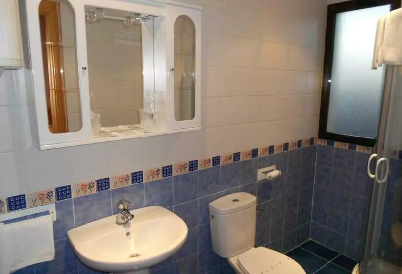 اتاق استاندارد یک نفره, Hostal Donaire