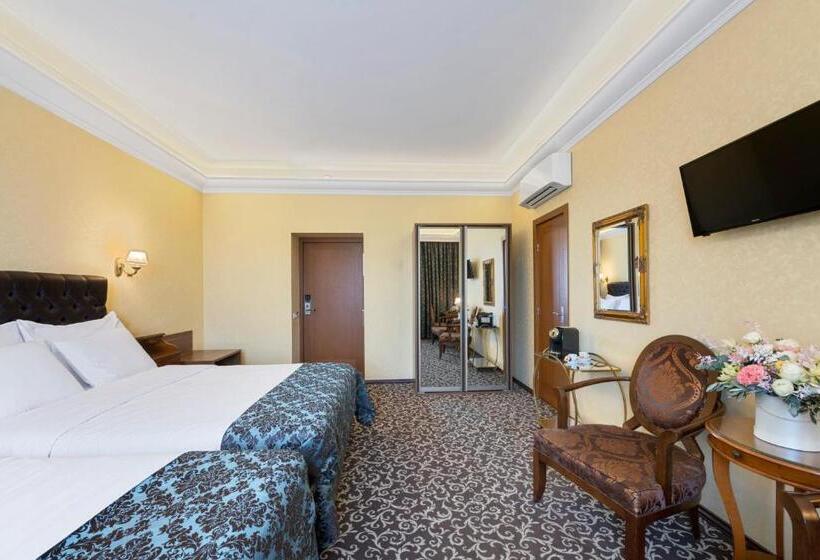 Standard Quadruple Room, Jelgava