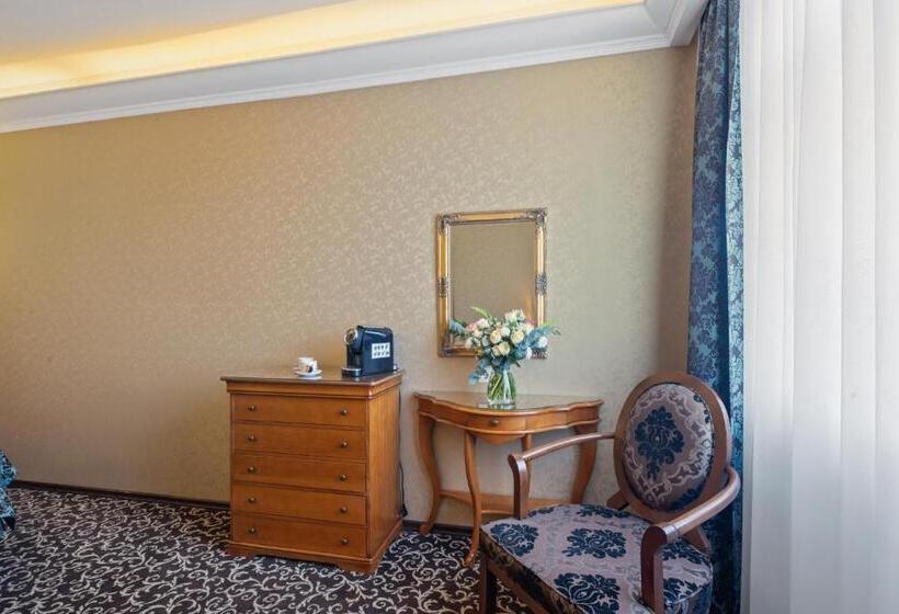 سوییت لوکس, Jelgava