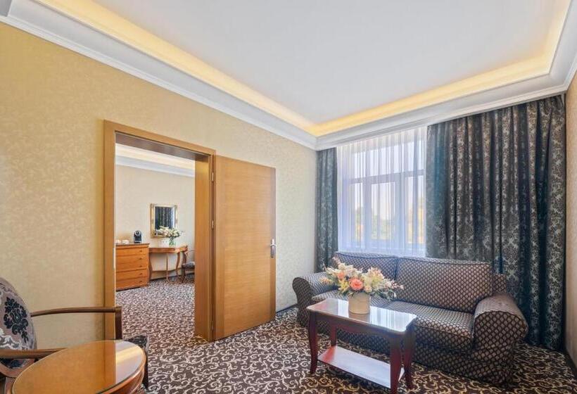 سوییت لوکس, Jelgava