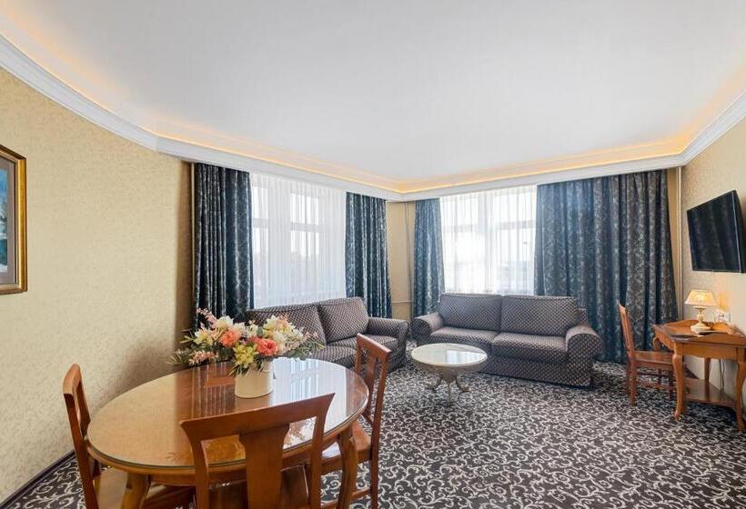 سوییت اجرایی, Jelgava