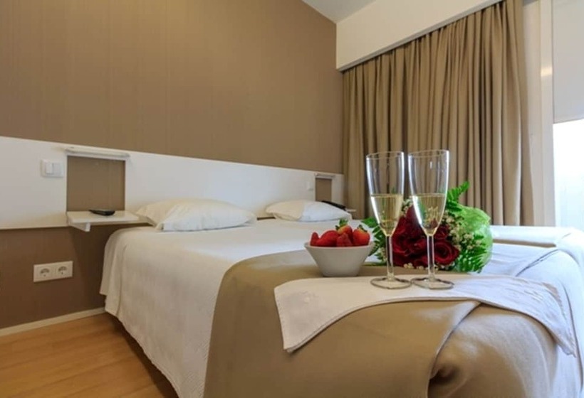 اتاق عادی, Laranjeira