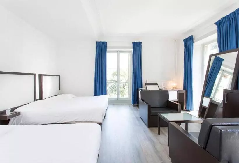 Standard Kolmen Hengen Huone, Le Grand