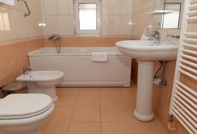 جناح رئاسى, Mirni Kutak