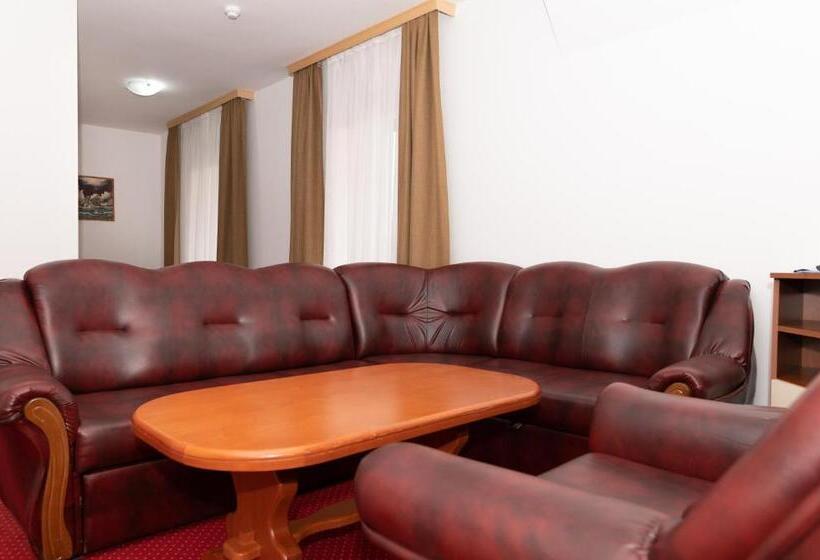 جناح رئاسى, Mirni Kutak