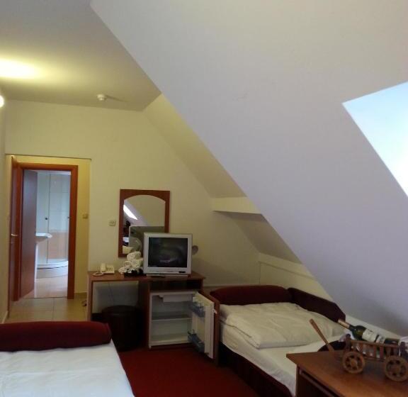 غرفة عائلية, Mirni Kutak