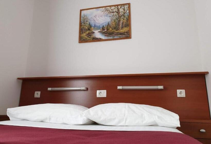 غرفة قياسية, Mirni Kutak