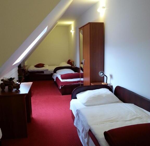 غرفة عائلية, Mirni Kutak