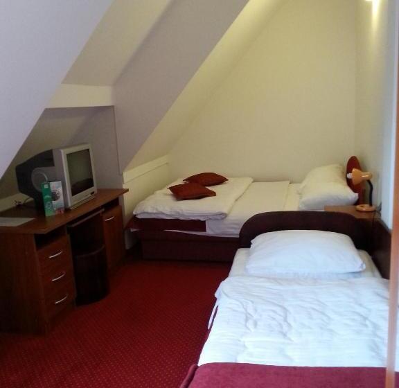 غرفة عائلية, Mirni Kutak