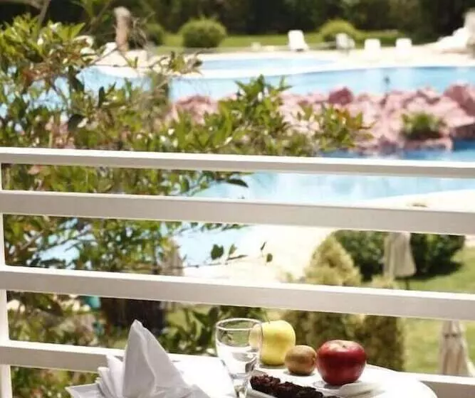 ジュニアスイート, Regency Tunis