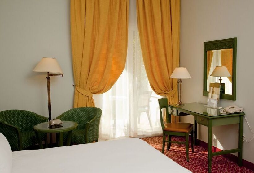 غرفة قياسية, Regency Tunis