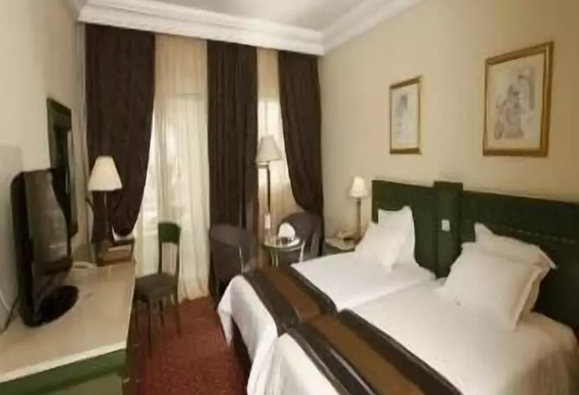 スタンダードルーム, Regency Tunis