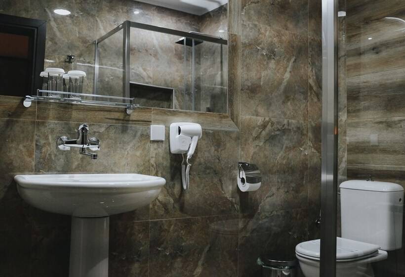 اتاق استاندارد, Sumski Feneri