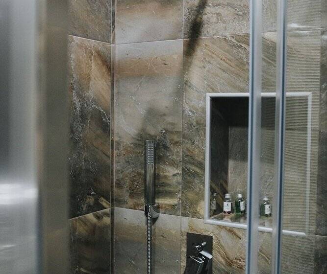 اتاق استاندارد, Sumski Feneri