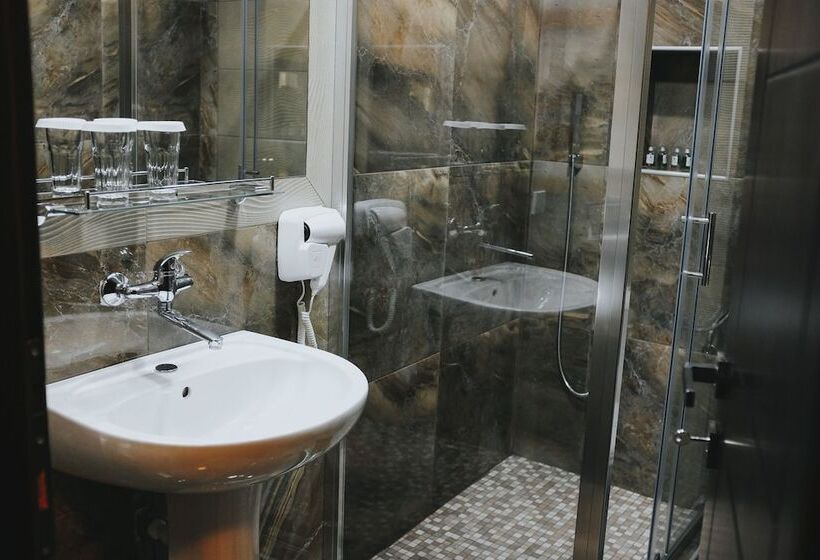 اتاق استاندارد, Sumski Feneri