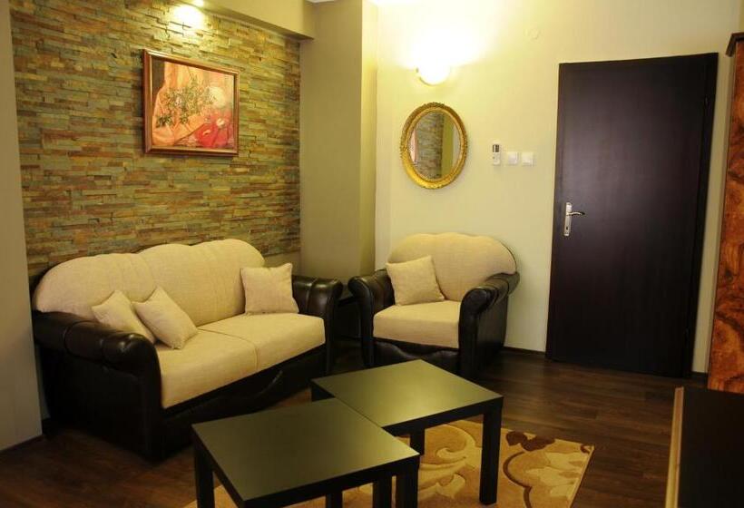 سوییت, Sumski Feneri