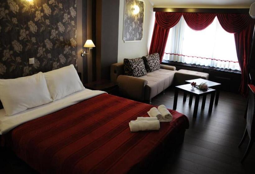 اتاق استاندارد سه نفره, Sumski Feneri