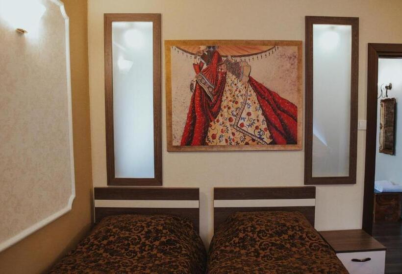 سوییت لوکس, Sumski Feneri