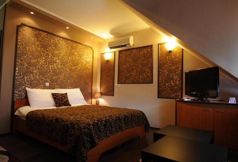 اتاق استاندارد, Sumski Feneri