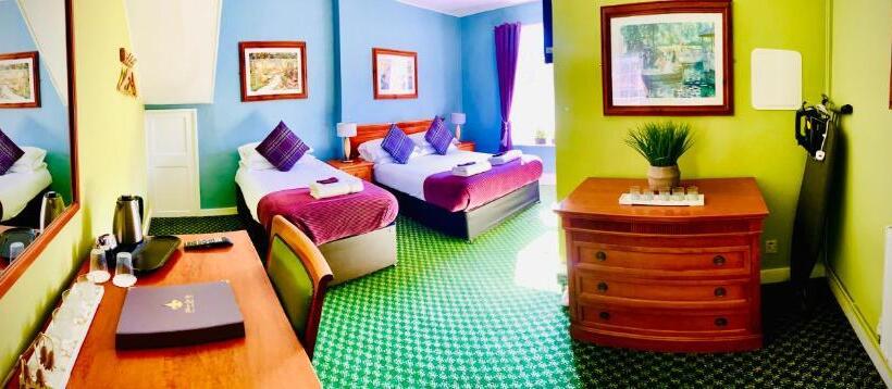 Семейный Номер, The Fleur De Lis