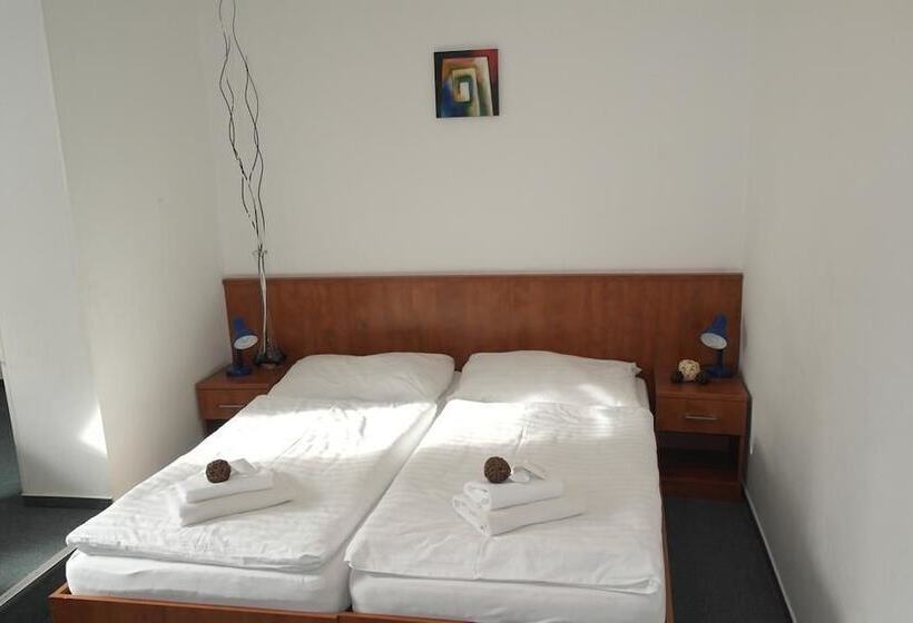 Четырехместный Номер Стандарт, Wellness Hotel Harrachovka