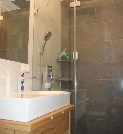Sviitti Puutarhanäkymä, Otto Steiner Appartements Pension Ellmau & Wilder Kaiser