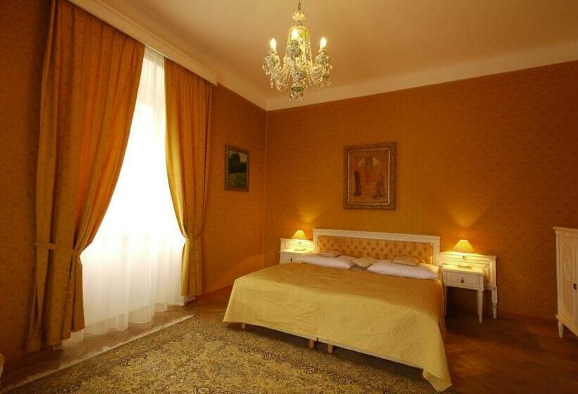 Люкс, Schlosshotel Zamek Zdikov