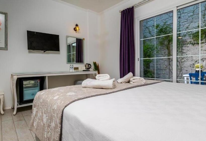 اتاق لوکس, Avlu Alaçatı Boutique