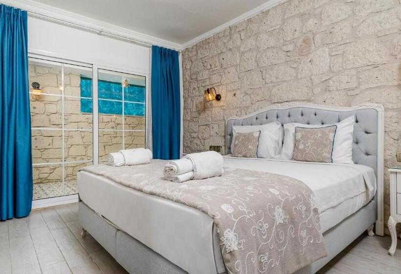 اتاق اکونومی, Avlu Alaçatı Boutique