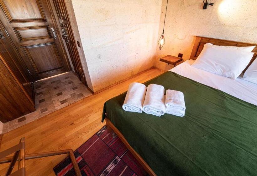 اتاق لوکس, Alice In Cappadocia