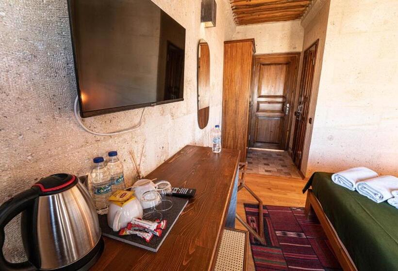 اتاق لوکس, Alice In Cappadocia