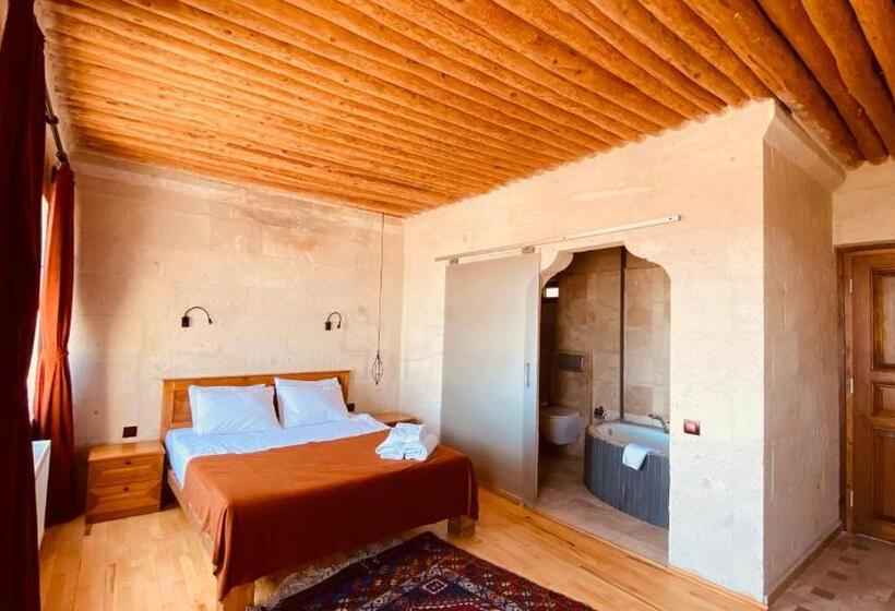 سوییت جونیور, Alice In Cappadocia