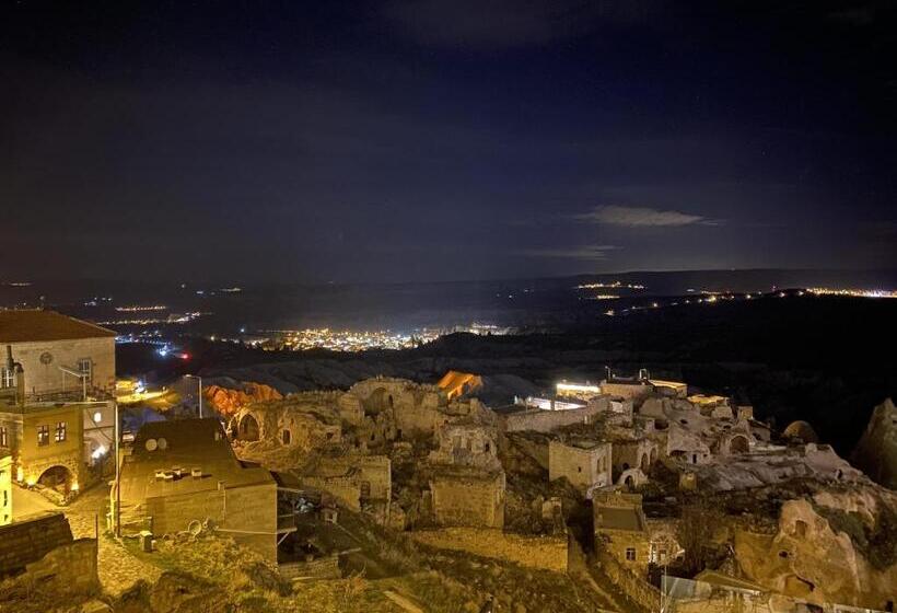 اتاق لوکس, Alice In Cappadocia