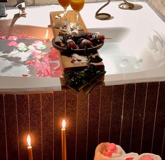 سوییت جونیور, Alice In Cappadocia