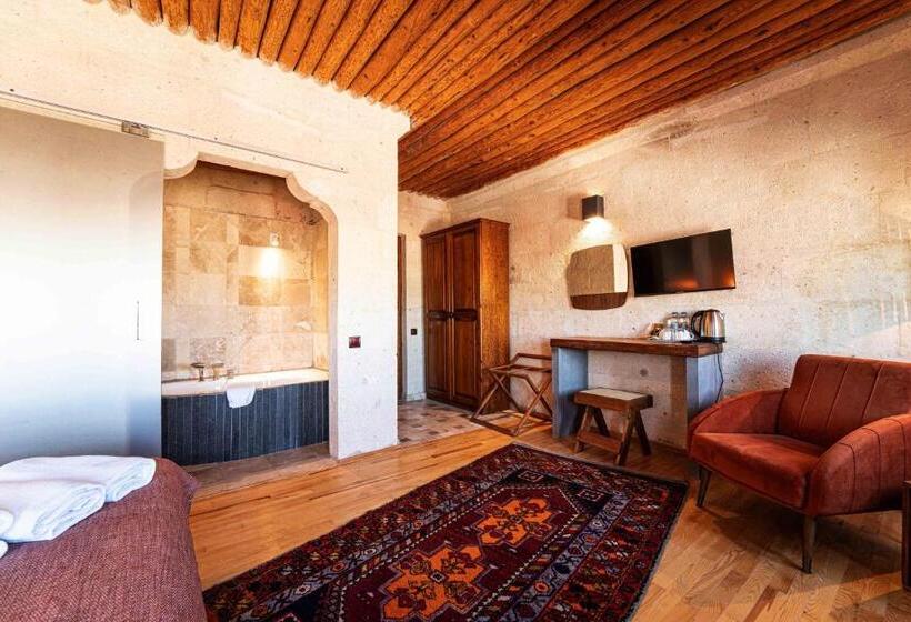 سوییت جونیور, Alice In Cappadocia