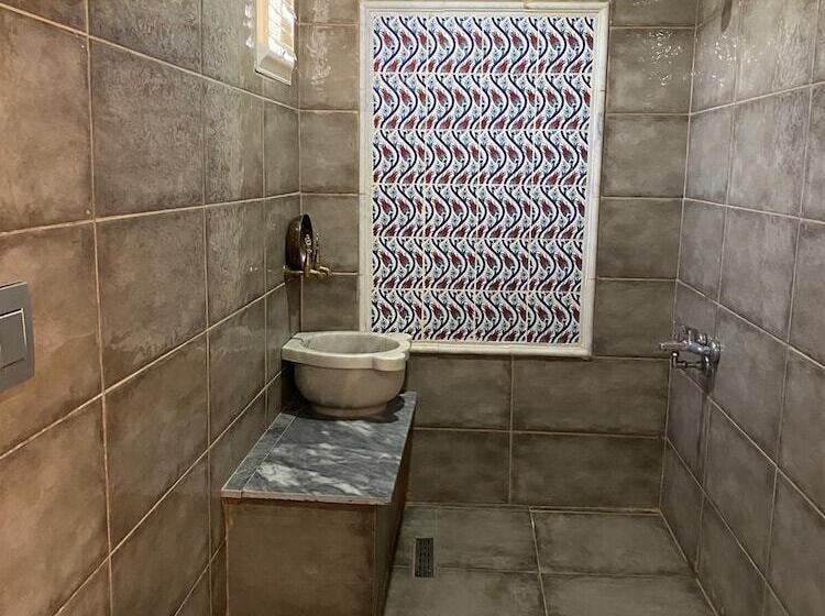 آپارتمان کلاسیک 1 خوابه, Shah Sultan Ozturk